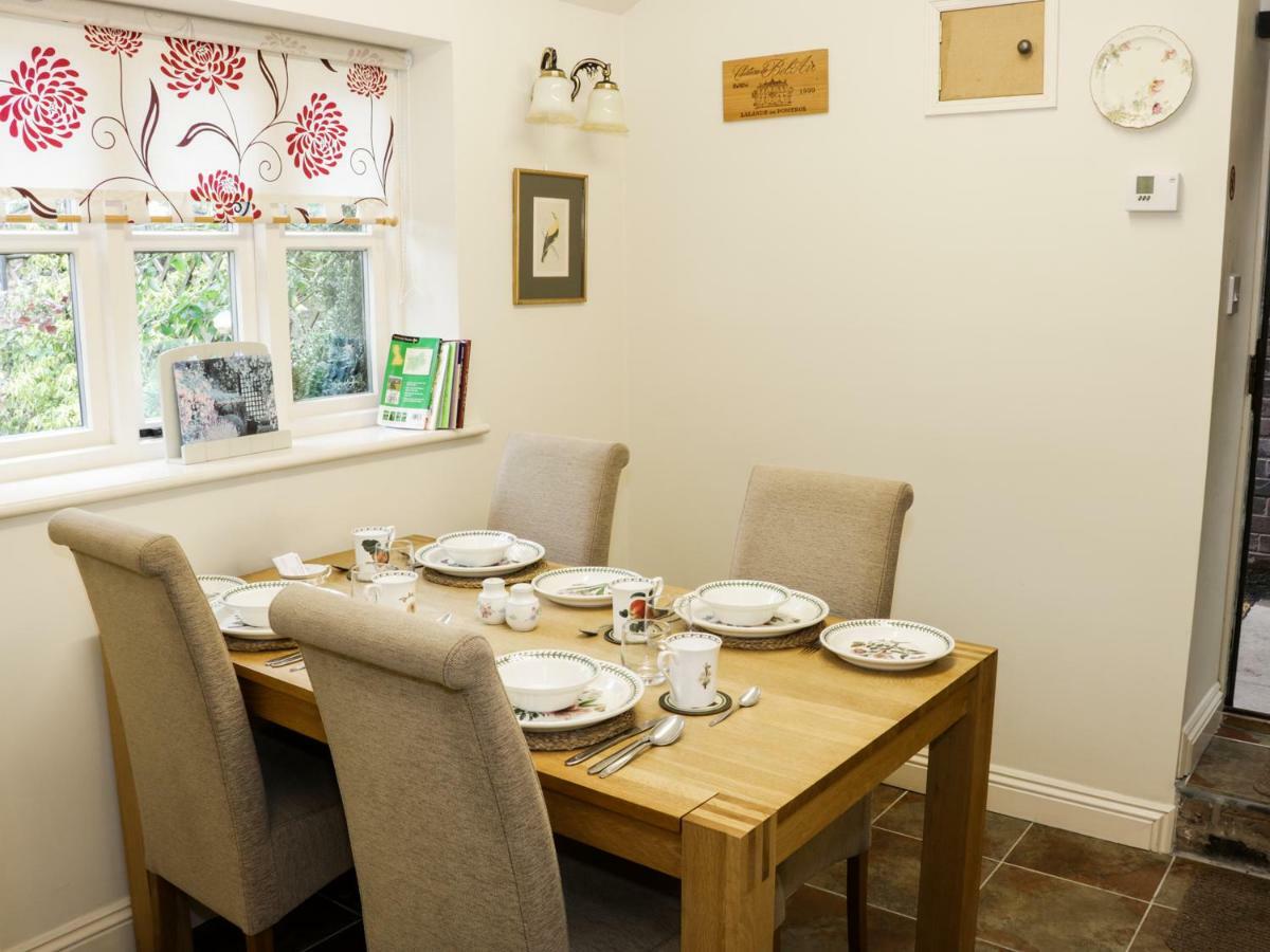 Wash House Cottage マッチ・ウェンロック エクステリア 写真