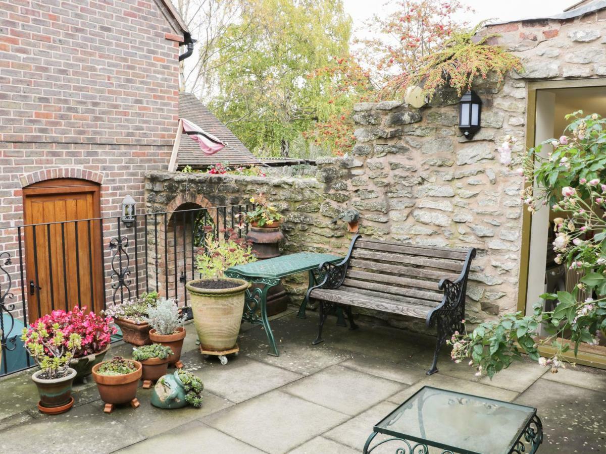 Wash House Cottage マッチ・ウェンロック エクステリア 写真